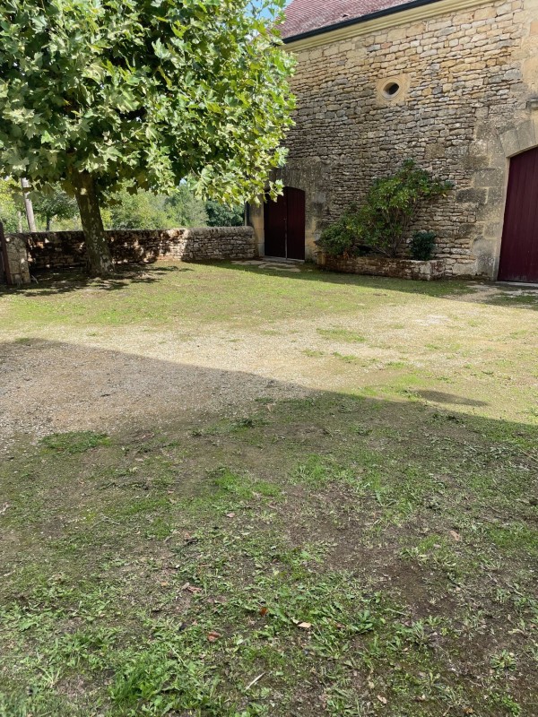 Contrat d’entretien de jardin avec paiement CESU et crédit d’impôt à Sarlat-la-Canéda